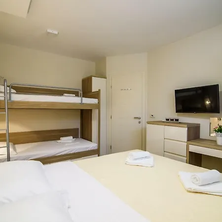 Apartman Leone Lukas *