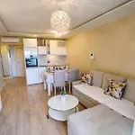 Leone Lukas Apartman Promajna