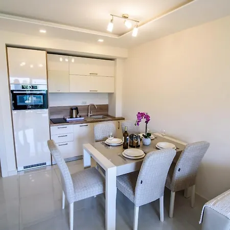 Apartman Leone Lukas *
