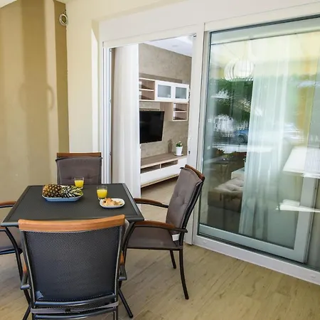 Apartman Leone Lukas *