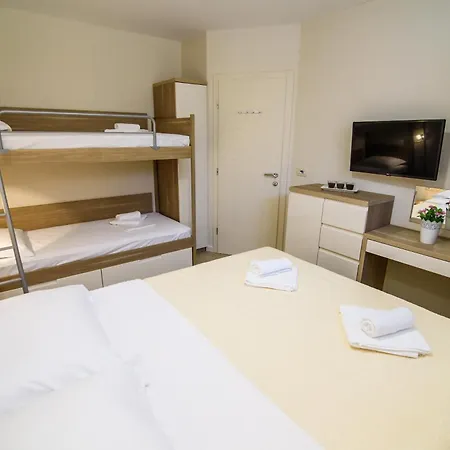 Apartman Leone Lukas *
