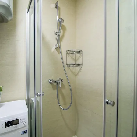 Apartman Leone Lukas *